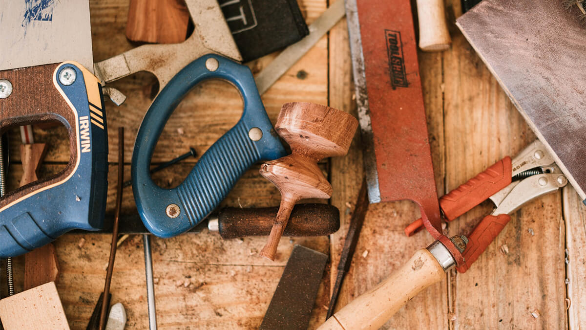 table-of-tools-for-a-carpenter